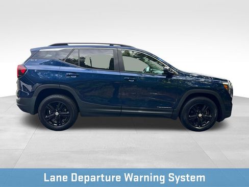 Used 2022 GMC Terrain SLE w/ Driver Convenience Package AWD/4WD image 9