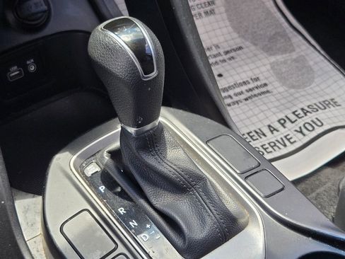 Used 2018 Hyundai Santa Fe SE AWD/4WD image 23