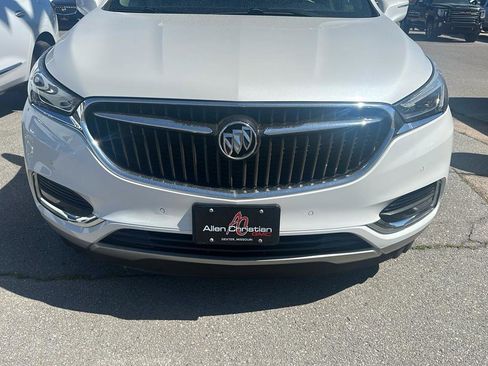 Used 2018 Buick Enclave Premium w/ Experience Buick Package image 4