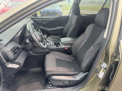 Certified 2025 Subaru Outback Premium AWD/4WD image 11
