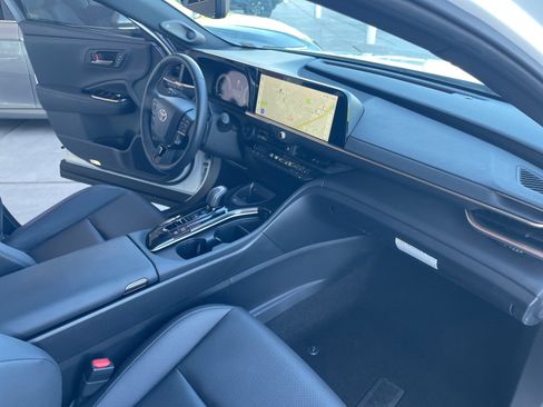 Certified 2025 Toyota Crown Signia w/ Advanced Technology Package image 31