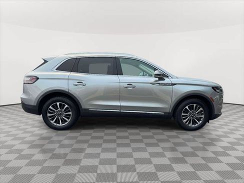 Used 2023 Lincoln Nautilus Reserve AWD/4WD image 8