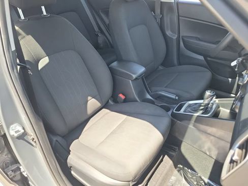 Used 2026 Hyundai Venue SE FWD image 20