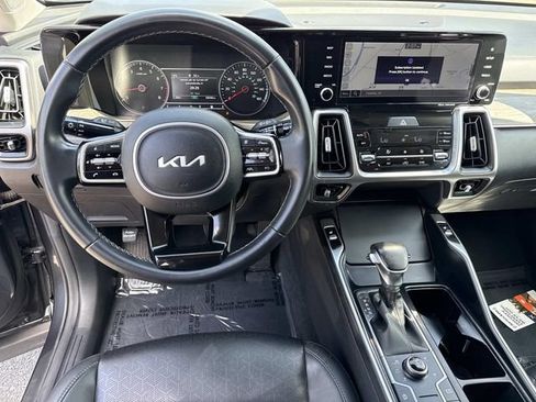 Used 2023 Kia Sorento S w/ Panoramic Sunroof Package AWD/4WD image 18