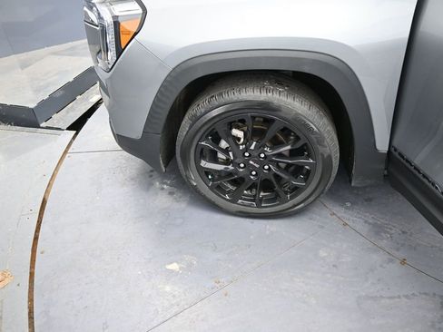 Used 2023 GMC Terrain SLE w/ Driver Convenience Package AWD/4WD image 15