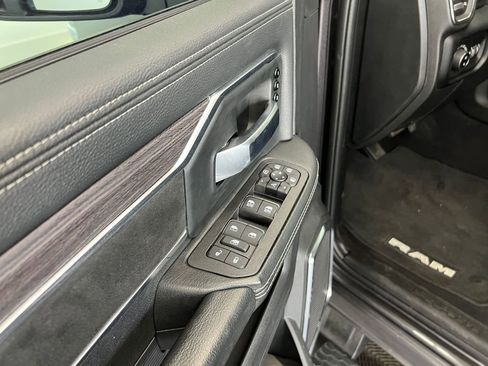Used 2025 RAM 3500 Laramie AWD/4WD image 10