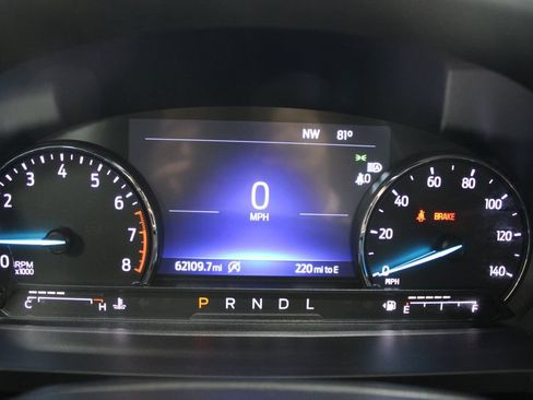 Used 2023 Ford Explorer XLT AWD/4WD image 35