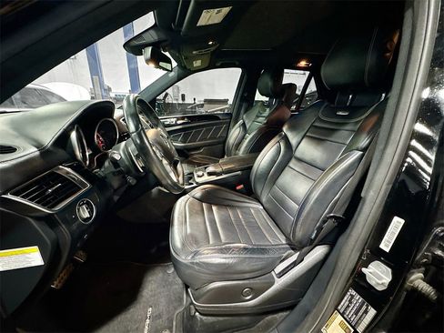 Used 2012 Mercedes-Benz ML 63 AMG 4MATIC image 23