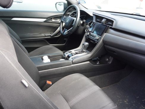 Used 2019 Honda Civic EX image 9