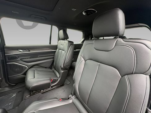 New 2026 Jeep Grand Cherokee L Limited RWD image 4