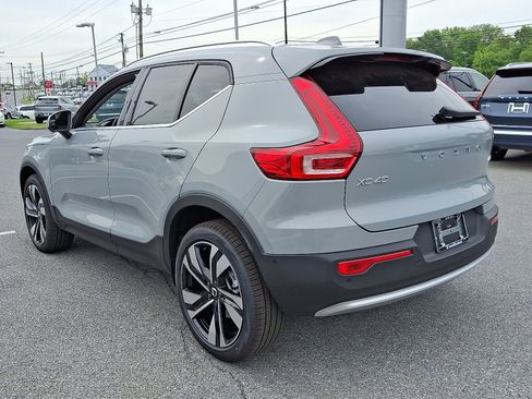 New 2025 Volvo XC40 B5 Ultra w/ Protection Package Premier image 3