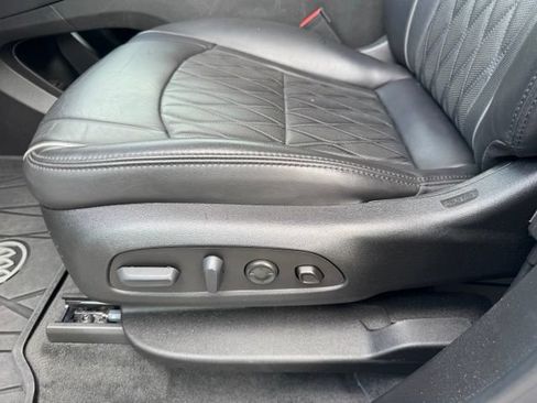 Used 2023 Buick Enclave Avenir w/ Avenir Technology Package FWD image 27
