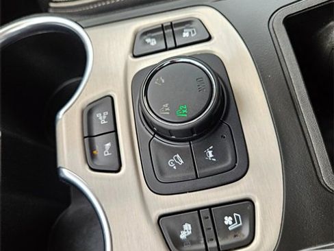 Used 2019 GMC Terrain Denali w/ Advanced Safety Package image 26