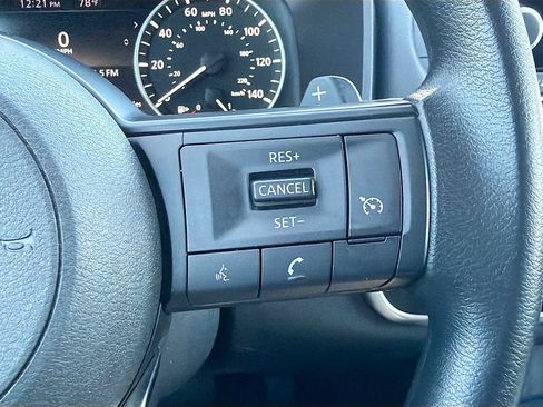 Used 2023 Nissan Rogue S AWD/4WD image 13