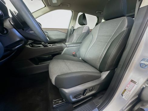 Used 2023 Nissan Rogue SV FWD image 13