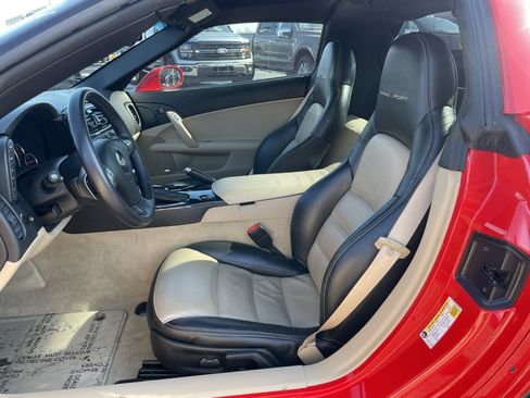 Used 2010 Chevrolet Corvette Grand Sport w/ Preferred Equipment Group image 8