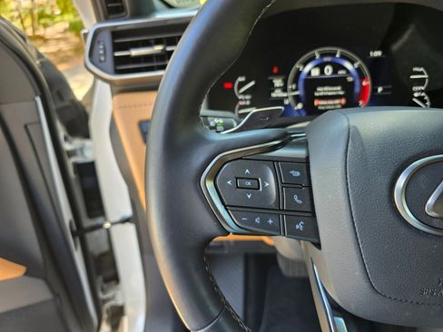 Used 2024 Lexus LX 600 4WD w/ Interior Upgrade Package image 41