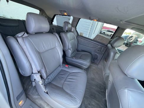 Used 2007 Toyota Sienna XLE image 23