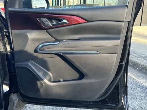 Used 2024 Chevrolet Traverse Z71 image 29