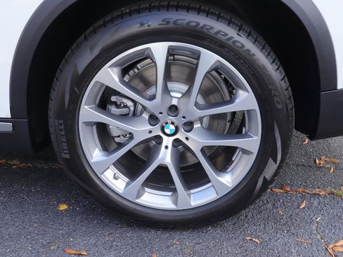 New 2026 BMW X5 xDrive50e w/ Climate Comfort Package image 49