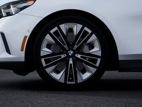 Used 2025 BMW 530i image 37