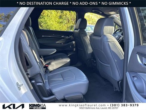 Used 2022 Buick Enclave Premium image 18
