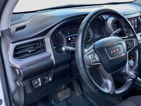 Used 2023 GMC Acadia AT4 image 9