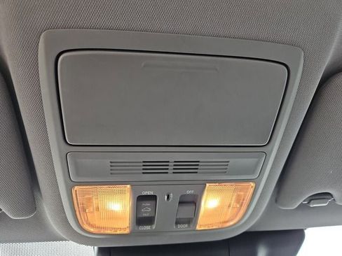 Used 2019 Honda Accord EX-L image 32