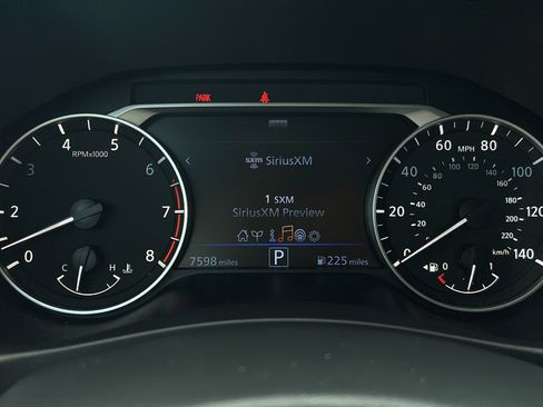 Used 2025 Nissan Altima 2.5 SV w/ SV Premium Package FWD image 23
