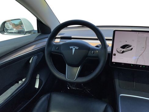 Used 2022 Tesla Model 3 Long Range AWD/4WD image 10
