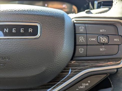 Used 2022 Jeep Wagoneer Series II w/ Convenience Group I image 12