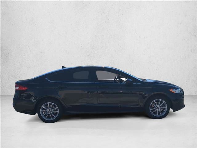 Used 2020 Ford Fusion SE FWD image 4