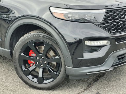 Used 2022 Ford Explorer ST w/ Equipment Group 401A image 9