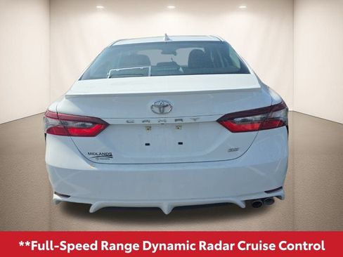 Used 2024 Toyota Camry SE image 9