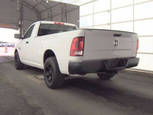 Used 2018 RAM 1500 Express RWD image 6