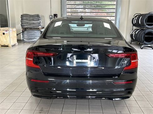 Certified 2024 Volvo S60 T8 Plus image 3