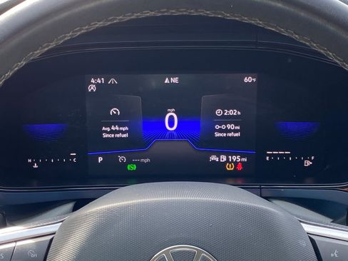 Used 2022 Volkswagen Taos SE FWD image 24