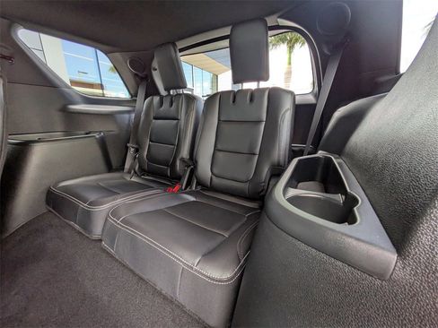 Used 2019 Ford Explorer Limited w/ Ford Safe & Smart Package image 15