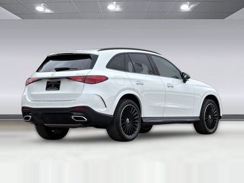 Used 2023 Mercedes-Benz GLC 300 4MATIC image 9