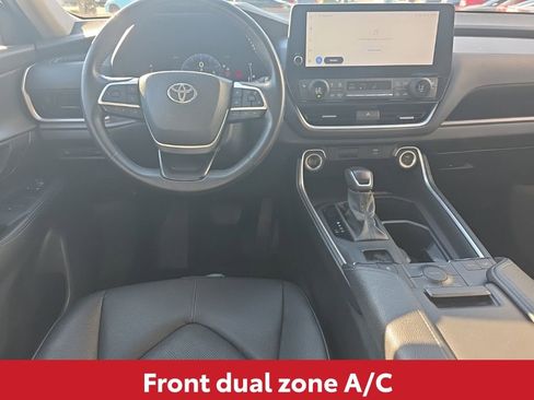 Used 2024 Toyota Grand Highlander XLE image 21