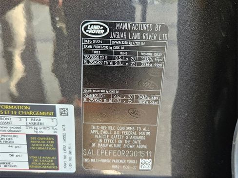 Used 2024 Land Rover Defender 110 SE image 27