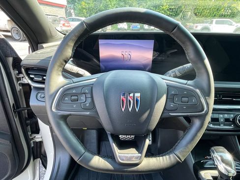 Used 2026 Buick Envista Sport Touring w/ Studio Series FWD image 11
