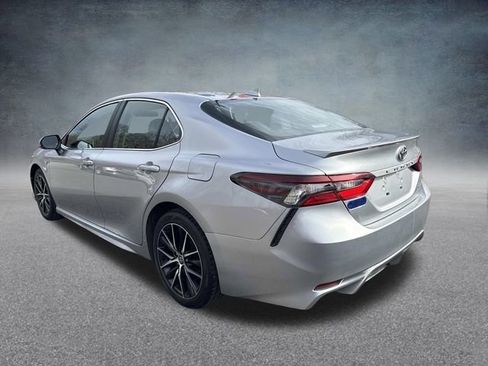 Used 2024 Toyota Camry SE image 8