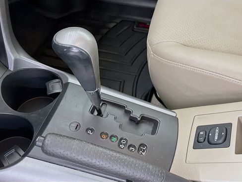 Used 2008 Toyota RAV4 Limited AWD/4WD image 16