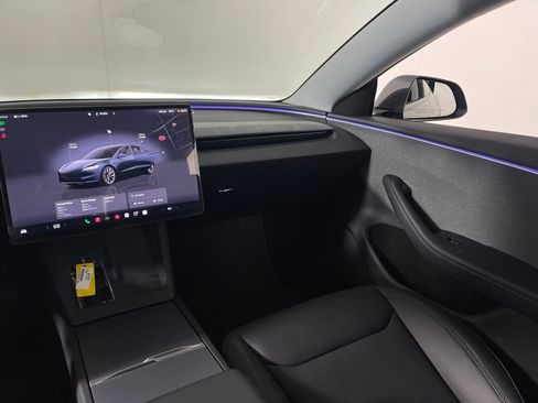 Used 2025 Tesla Model 3 Long Range image 17