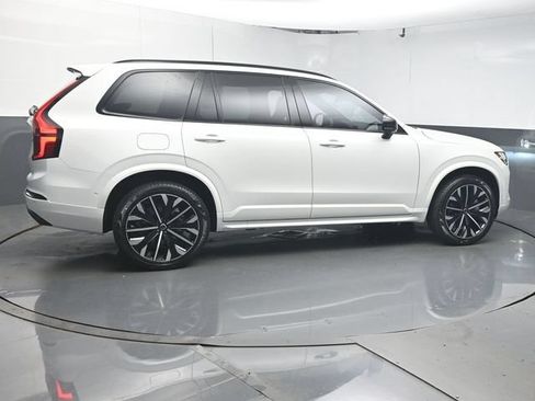 Used 2026 Volvo XC90 B6 Ultra w/ Protection Package Premier AWD/4WD image 8