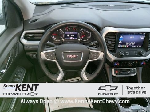 Certified 2023 GMC Acadia SLT w/ Preferred Package image 22