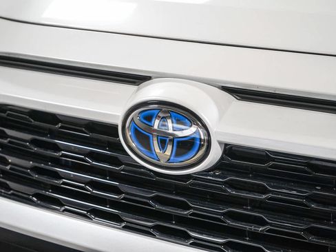 Used 2023 Toyota RAV4 XSE image 9