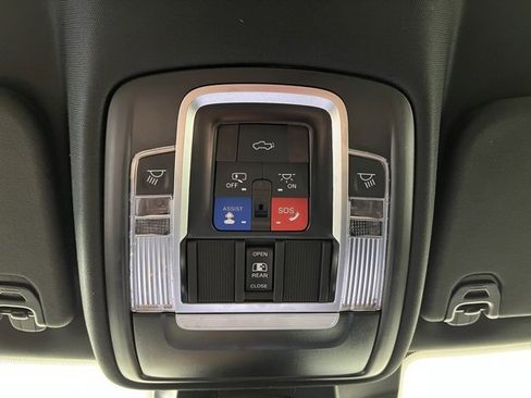 Used 2023 RAM 1500 Laramie image 36