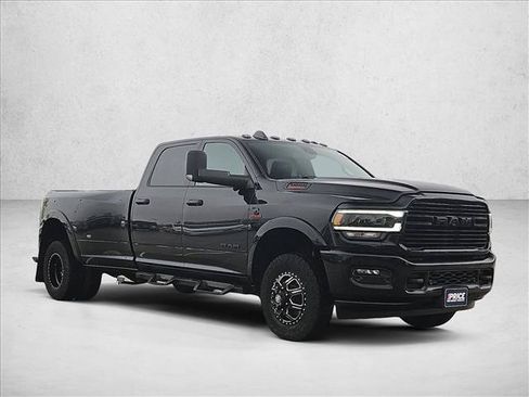 Used 2020 RAM 3500 Laramie w/ Night Edition AWD/4WD image 5